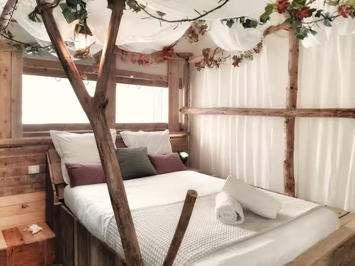 Le Crusoé :  chambre d’hôte avec cuisine tout confort au bord d’un étang de 1ha 