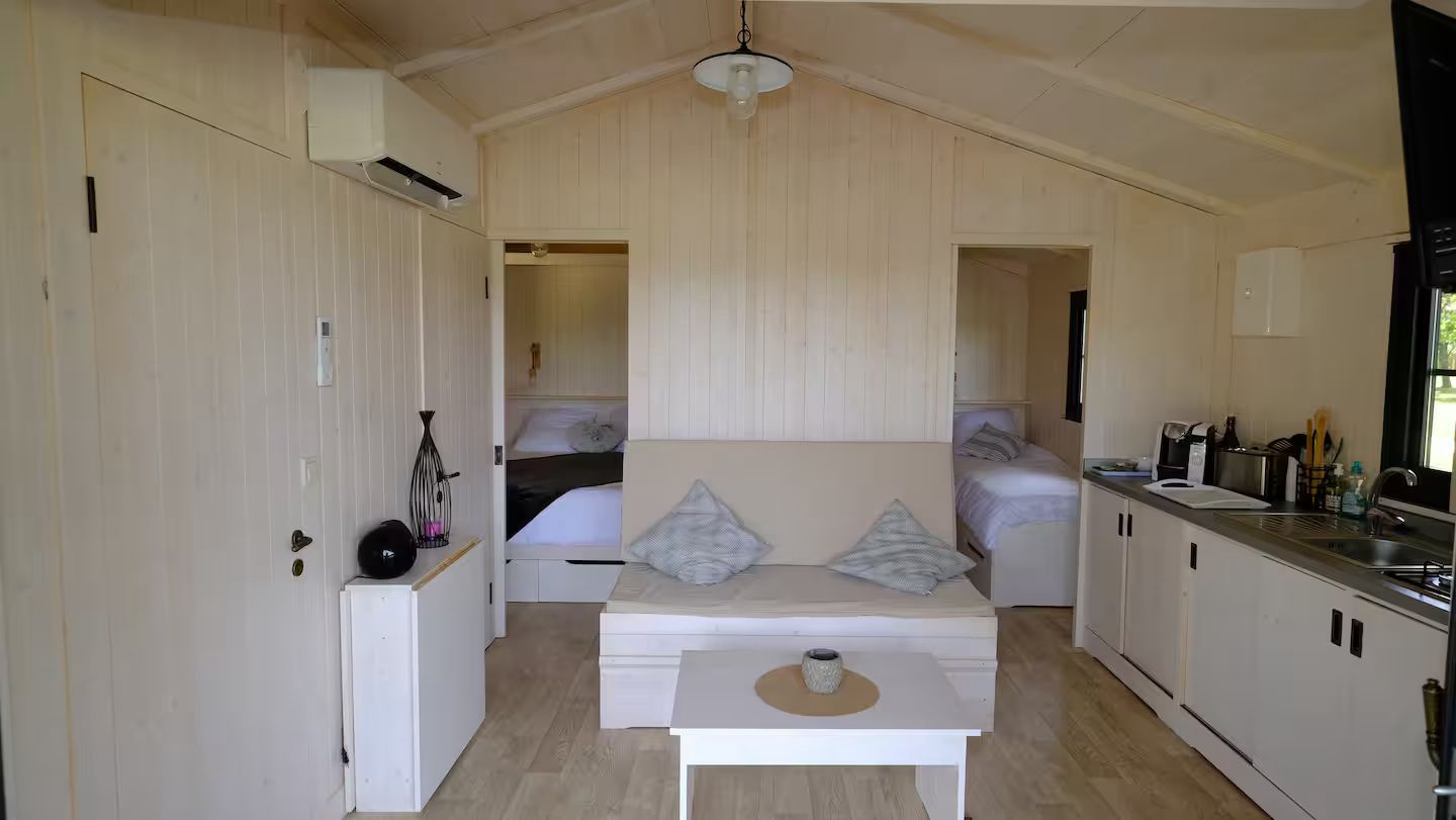 Chalet 4/6 personnes sur pilotis avec étang de 3 ha 