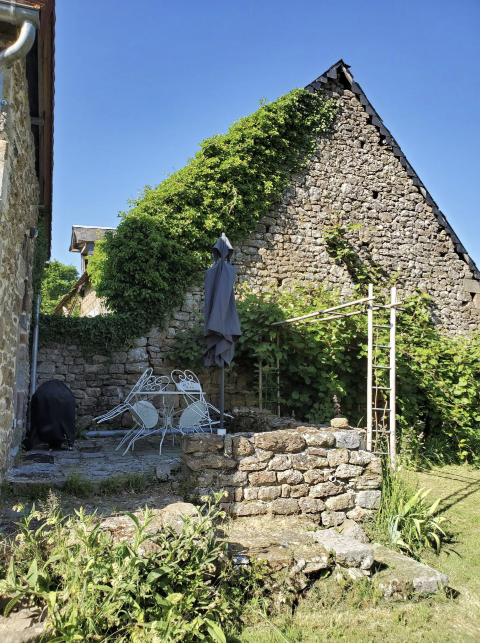 Le gîte normand avec un étang privé et des ânes 