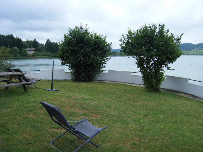 Gîte familiale au bord du lac Saint Point 