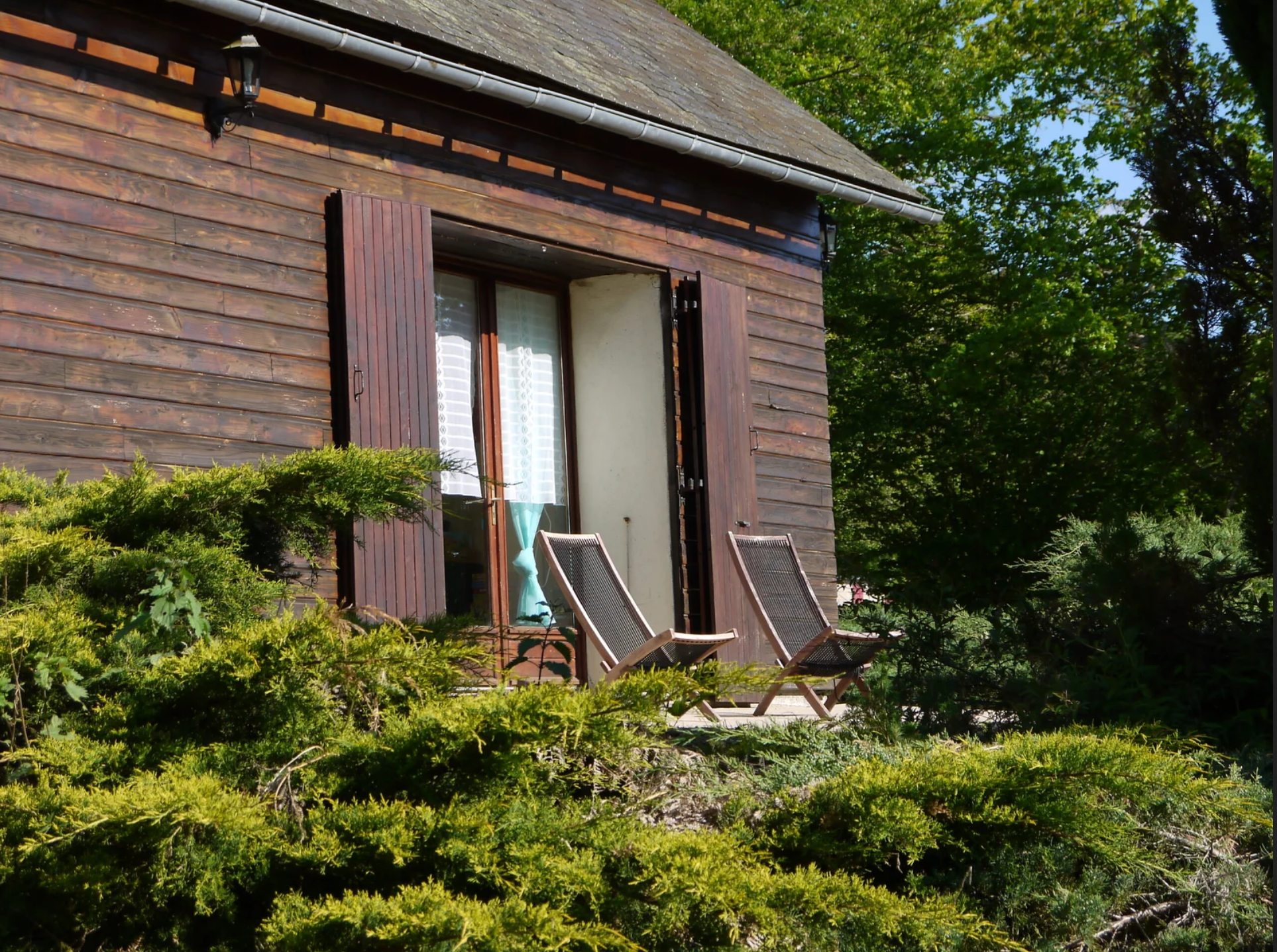Grand chalet  avec accès à un étang privé 