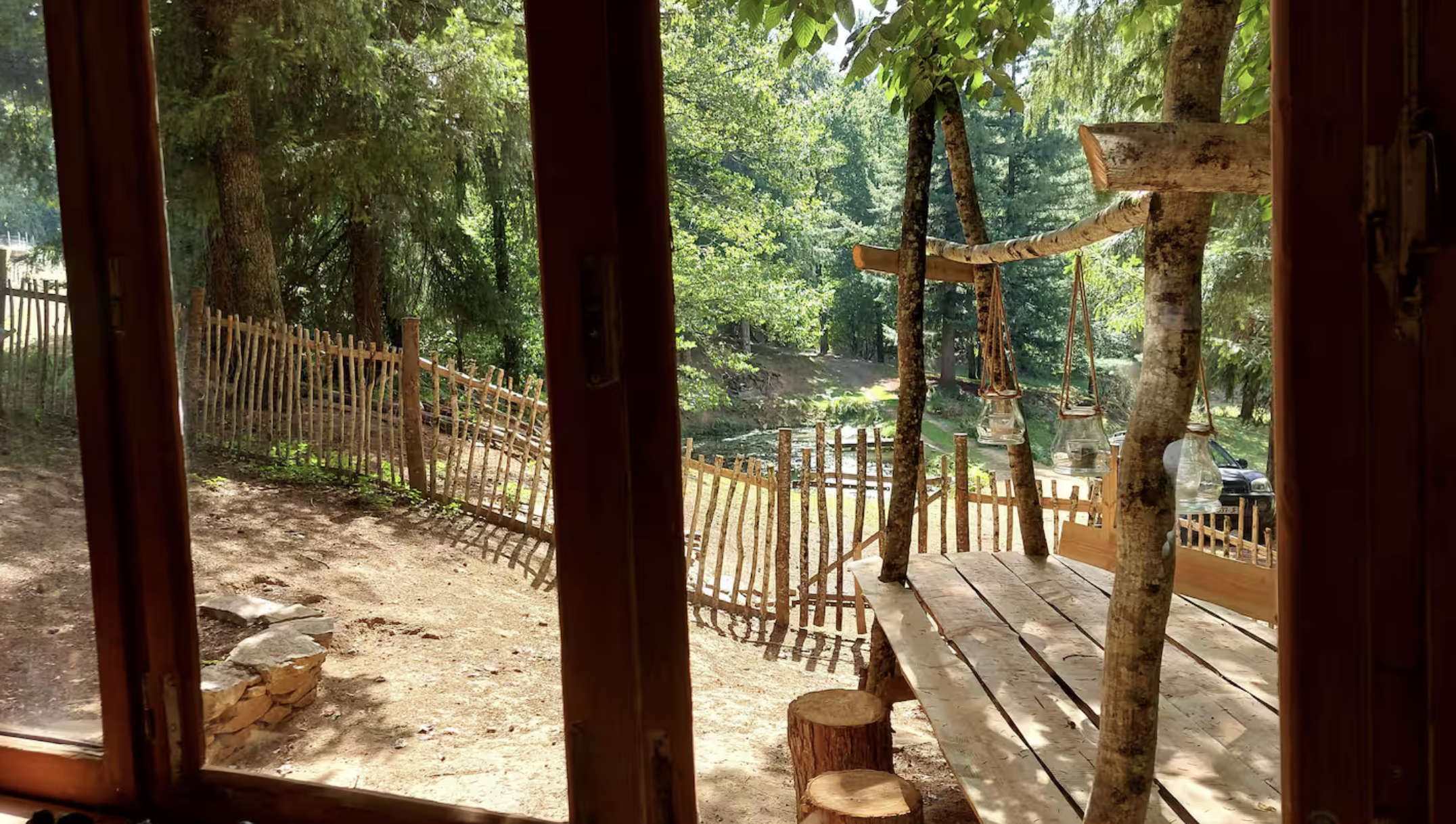 Refuge paisible avec accès privé à la rivière et un petit étang 
