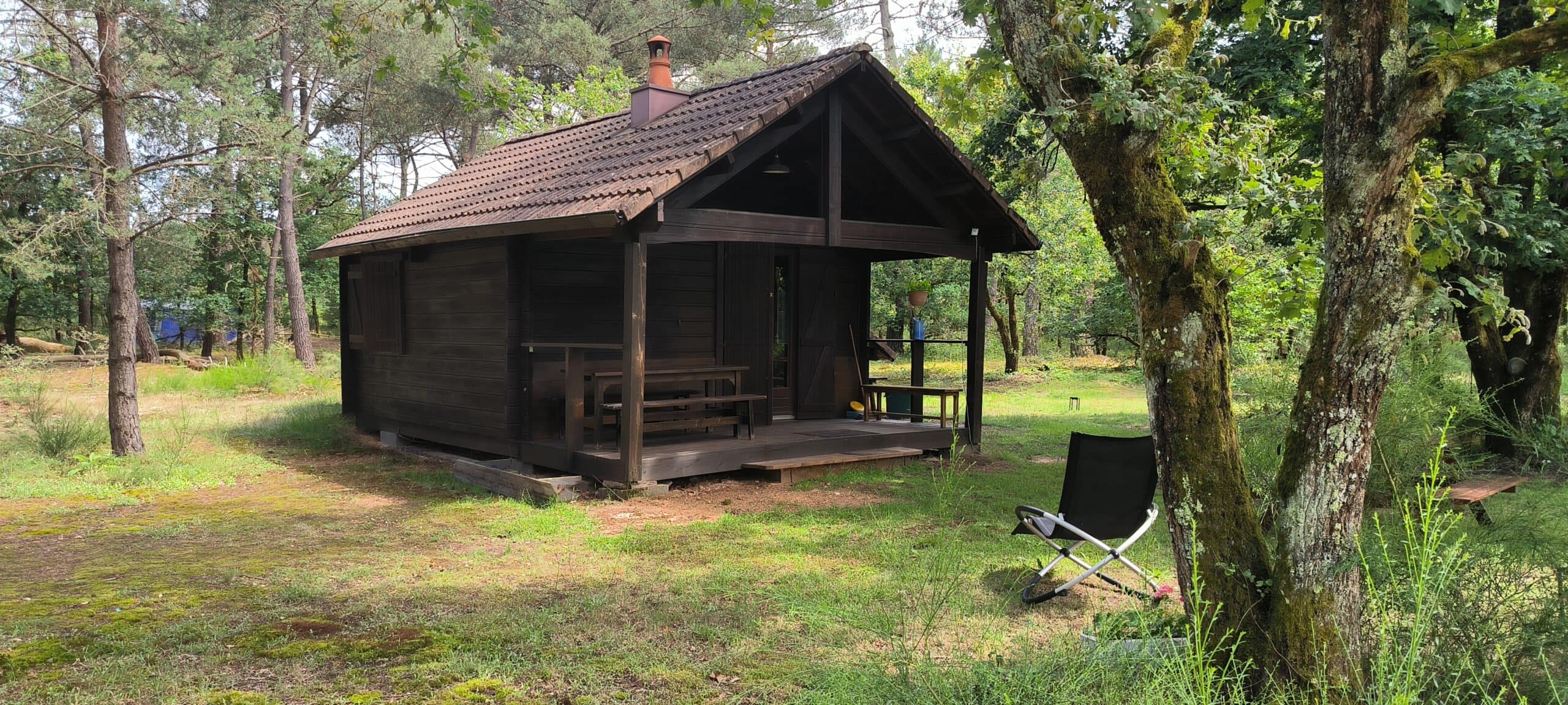 Étang de 7 hectares et chalet tout confort pour 4 personnes 