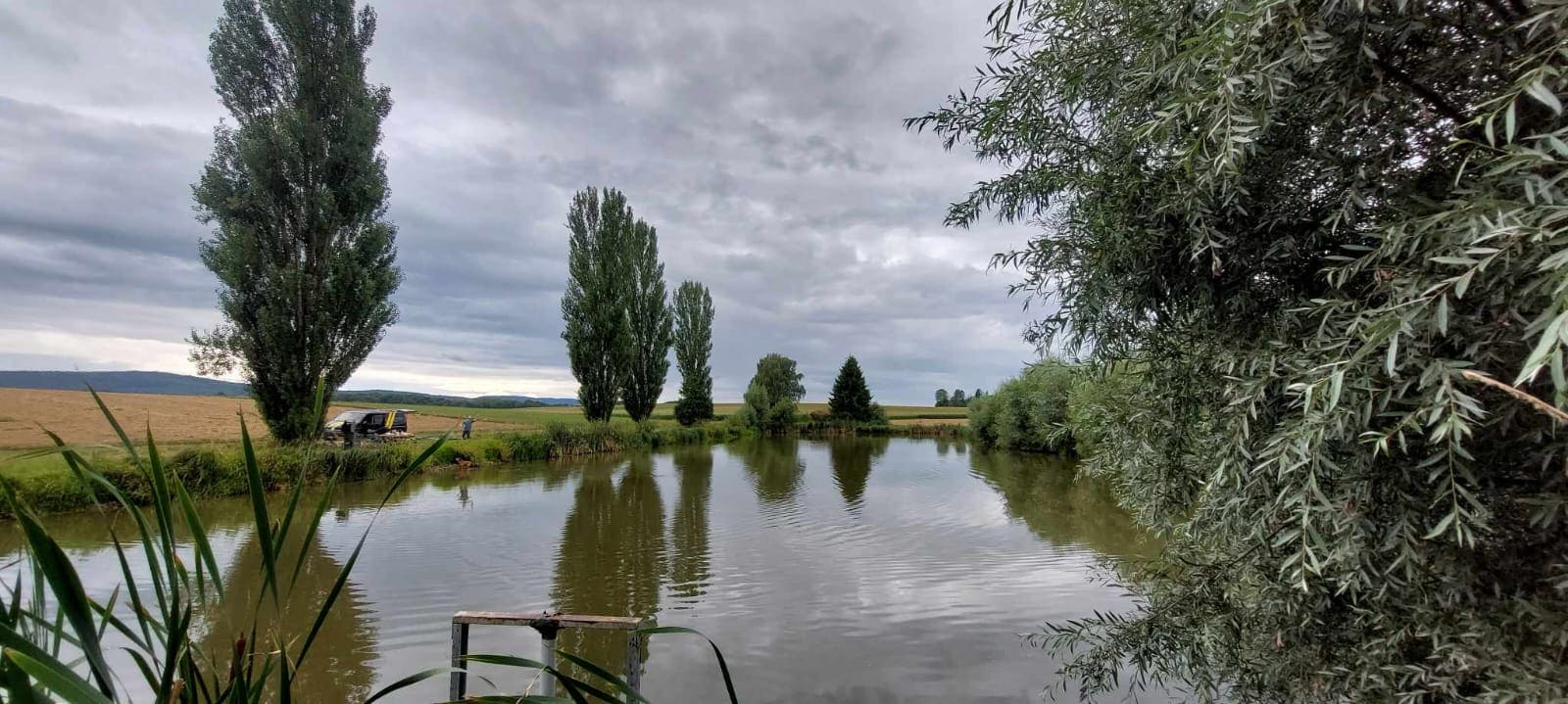 Etang au coeur des champs à louer pour un weekend 