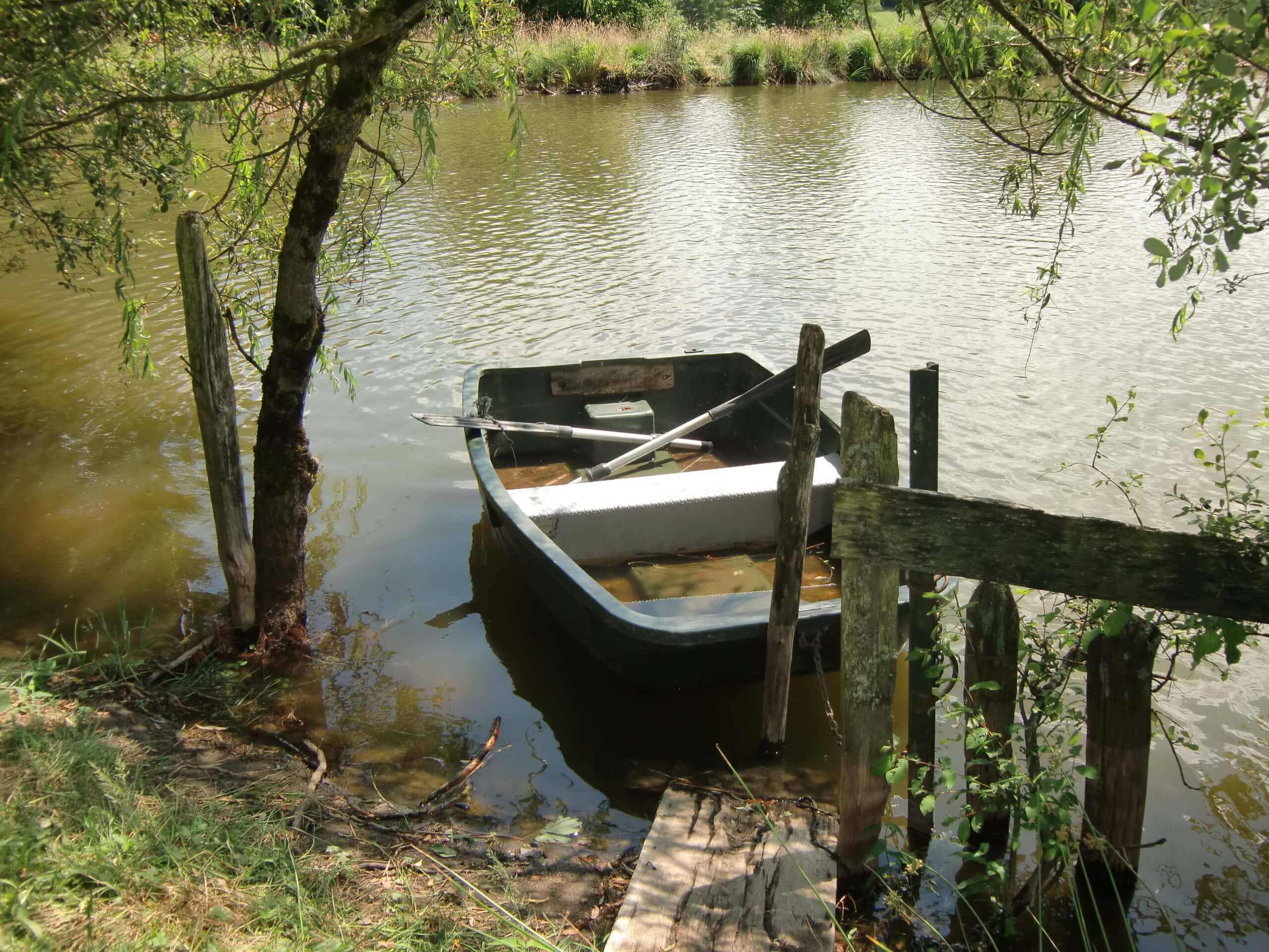 Chalet avec étang de pêche privé à la ferme 