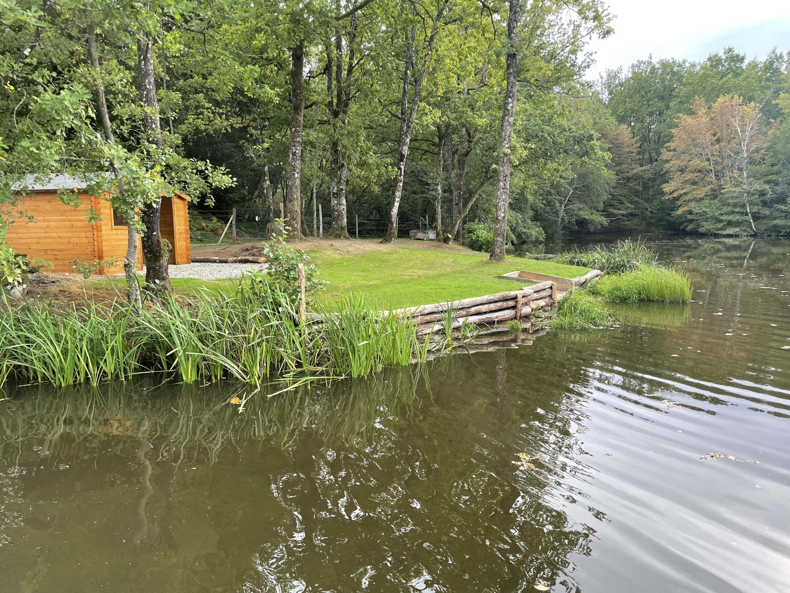 Etang du XVe siècle magnifique et préserver de 7 hectares. 