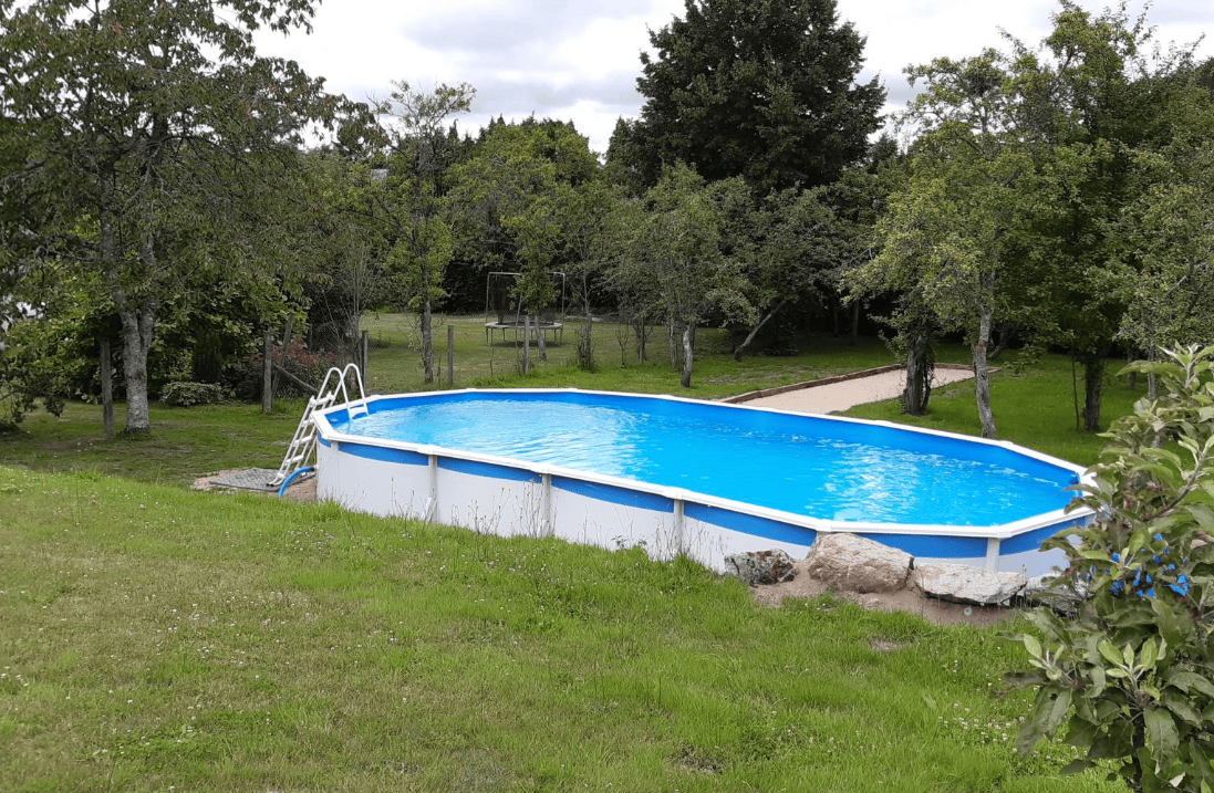 Gîte 12 couchages avec son étang de 3ha 