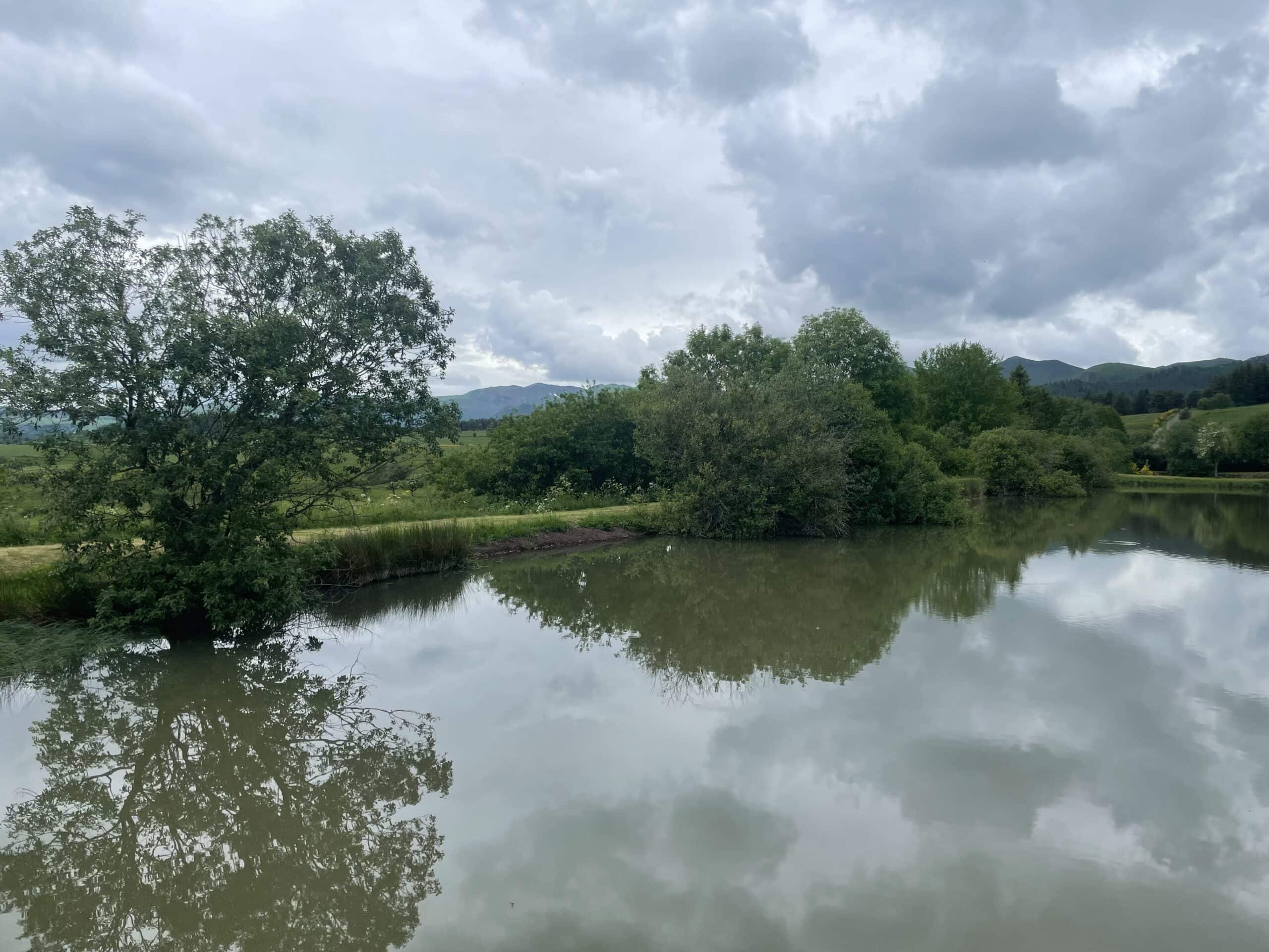Un séjour camping/pêche en plein air dans le Puy-de-Dôme 