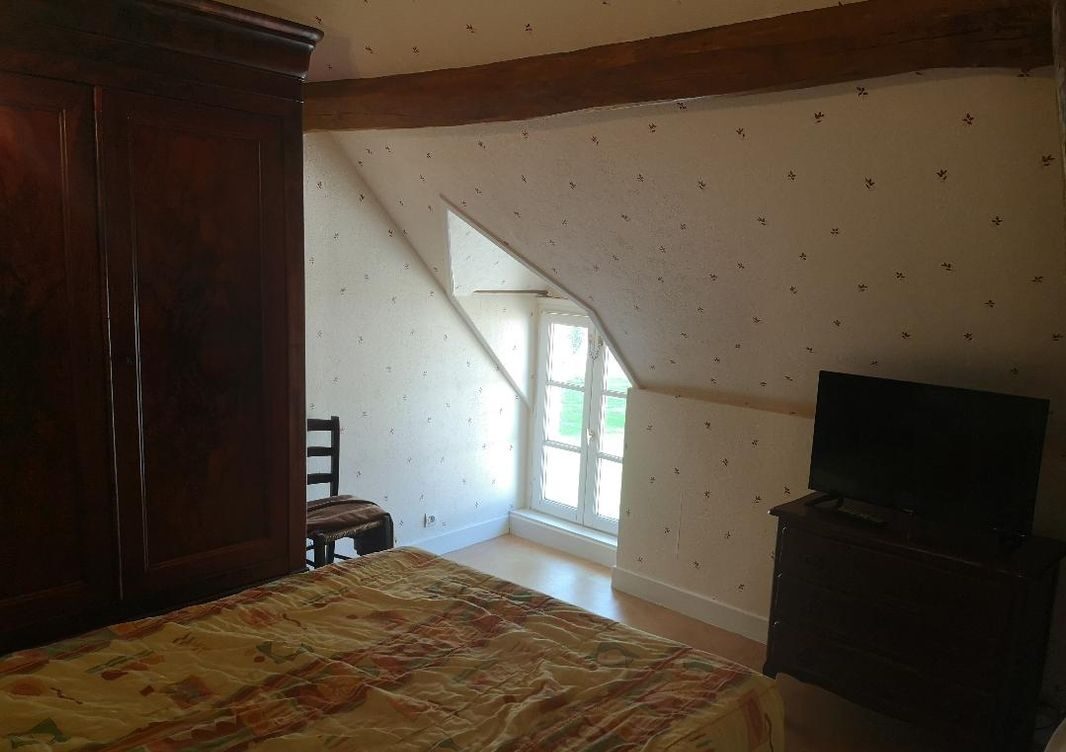 Gîte au bord d’un étang poissonneux 
